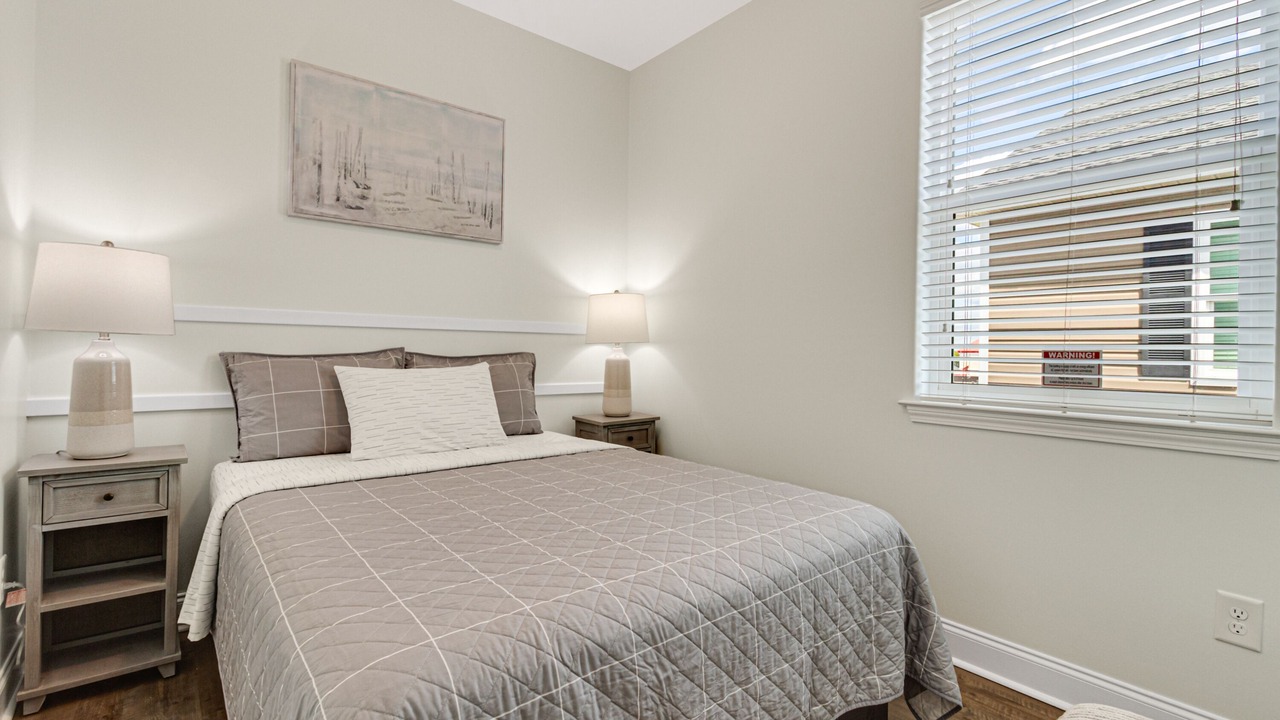 Photo of Bedroom in Cherry Grove Beach
