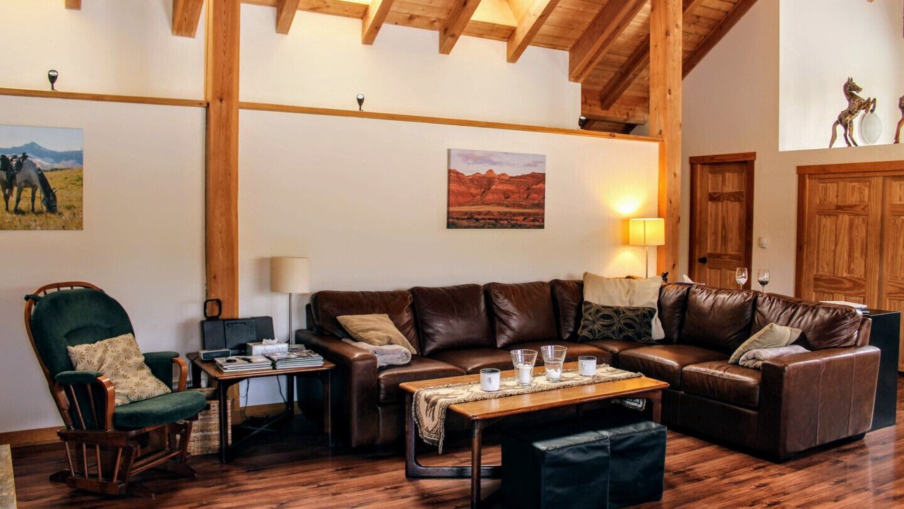 Photo of Livingroom in Bragg Creek