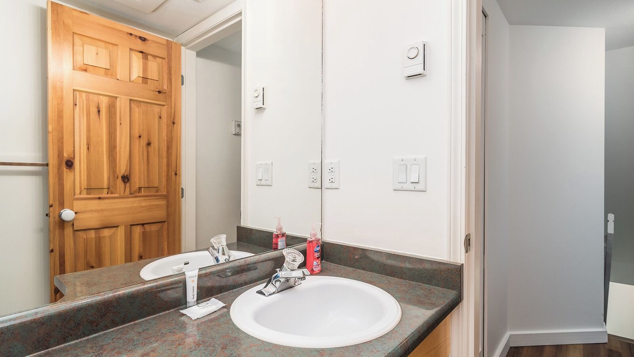 Photo of Bedroom in Whistler Cay Heights