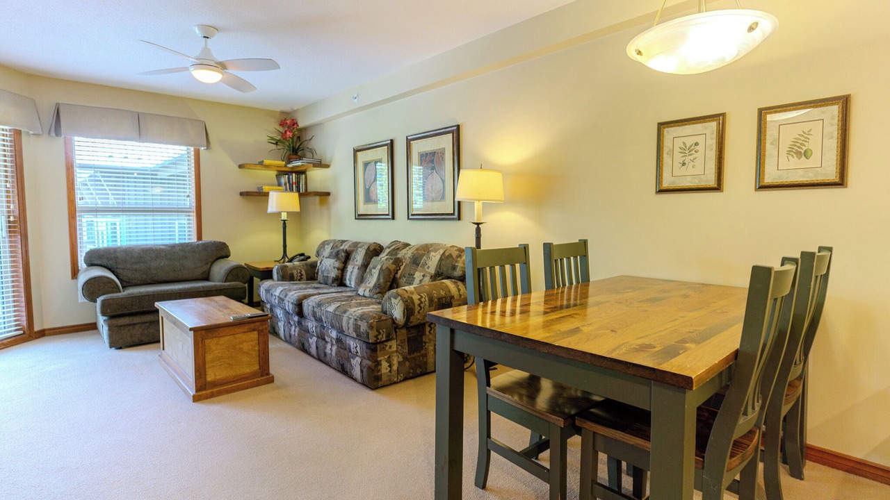 Photo of Livingroom in Upper Village