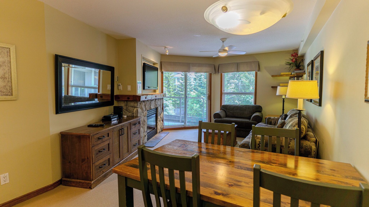 Photo of Livingroom in Upper Village