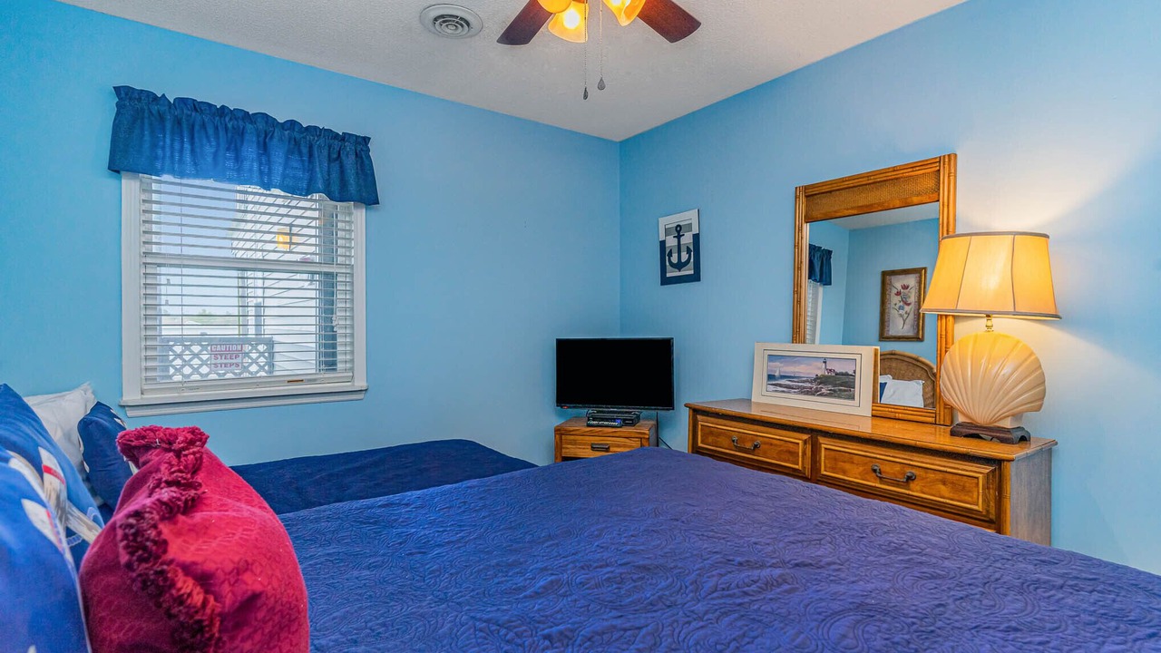 Photo of Bedroom in Cherry Grove Beach