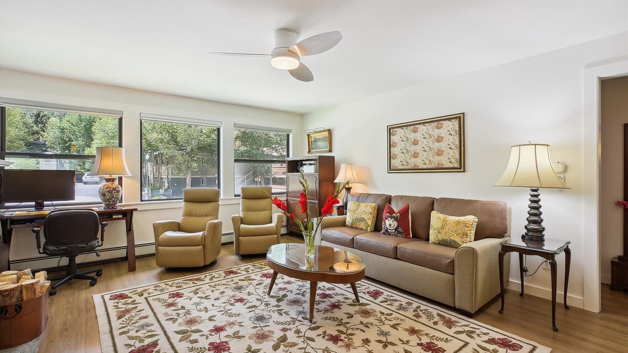 Photo of Livingroom in Aspen