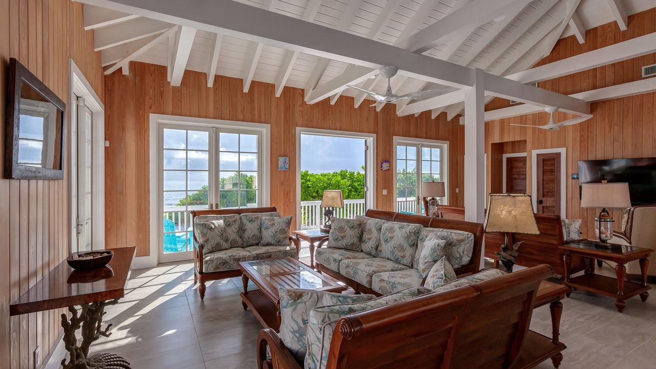 Photo of Livingroom in Hope Town