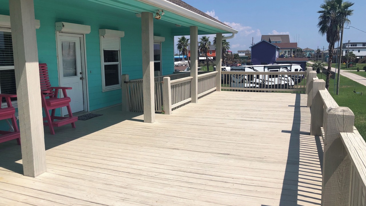 Photo of Patio Balcony in Crystal Beach