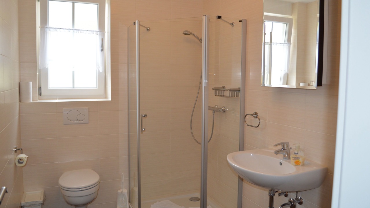 Photo of Bathroom in Rust