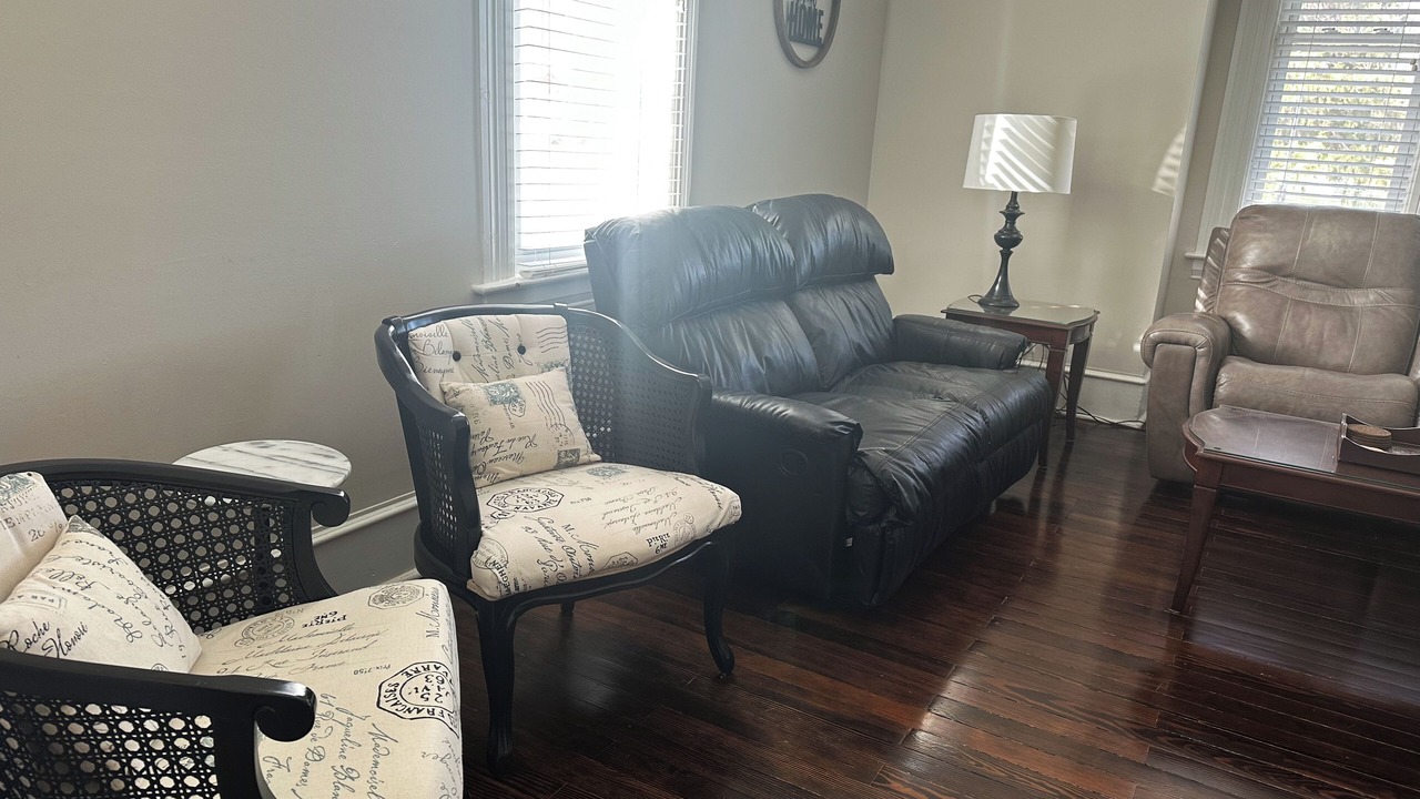 Photo of Livingroom in St. Charles Historic District
