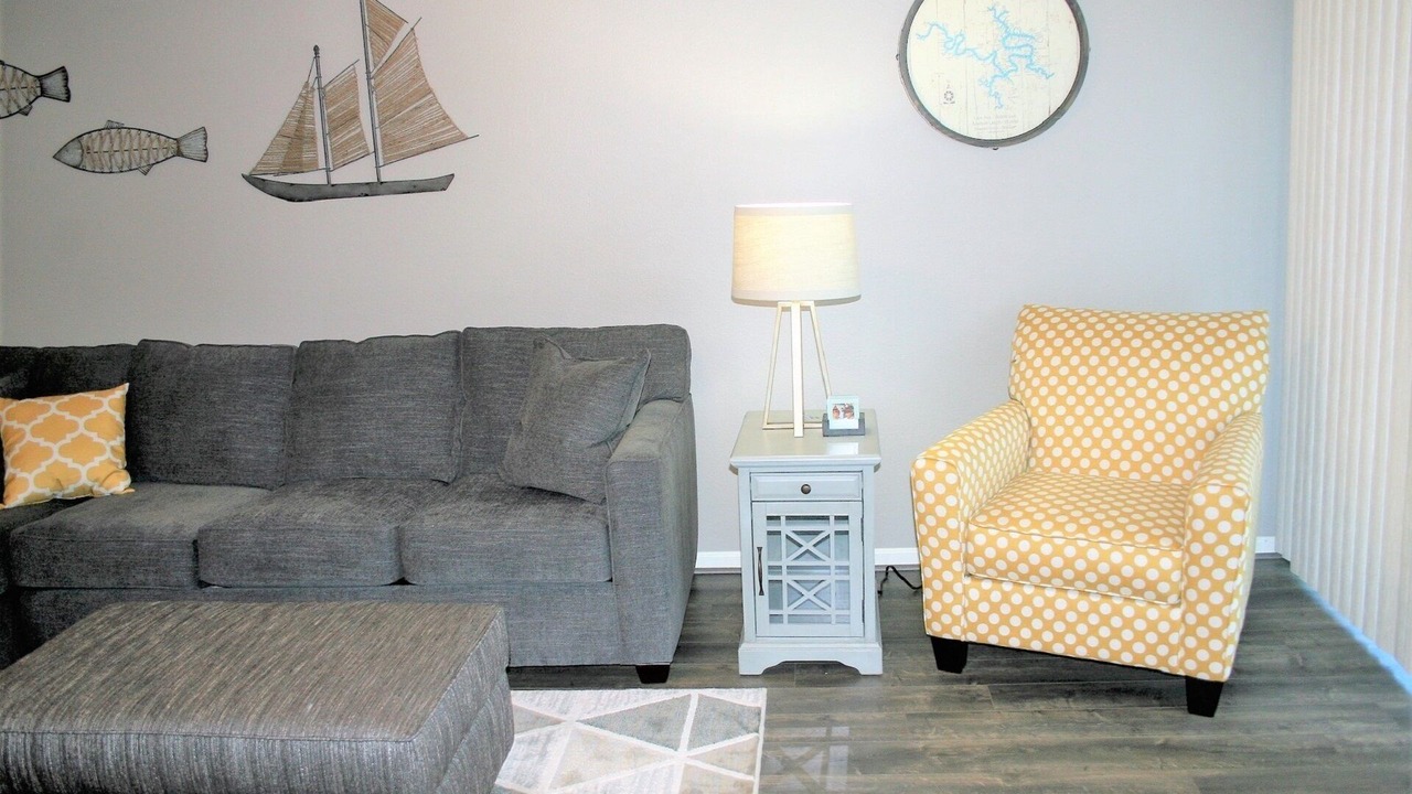 Photo of Livingroom in Camdenton