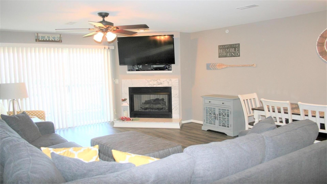 Photo of Bedroom in Camdenton