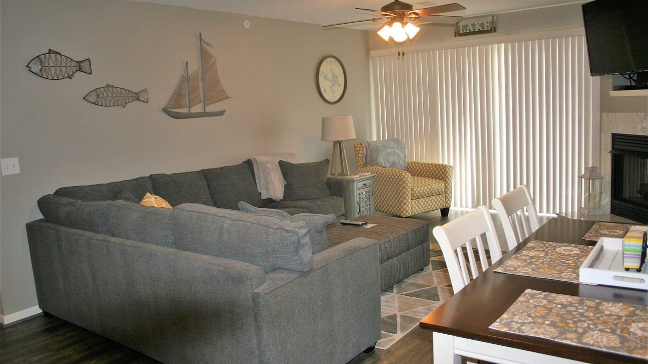 Photo of Livingroom in Camdenton