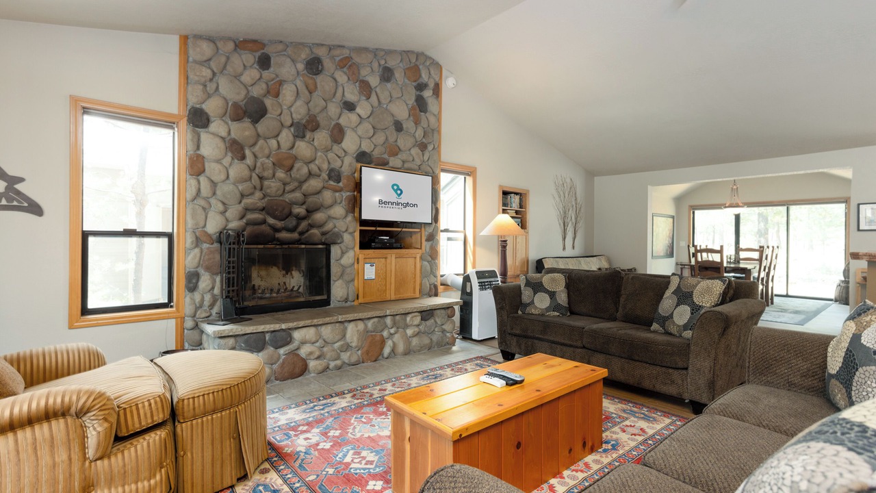 Photo of Livingroom in Sunriver