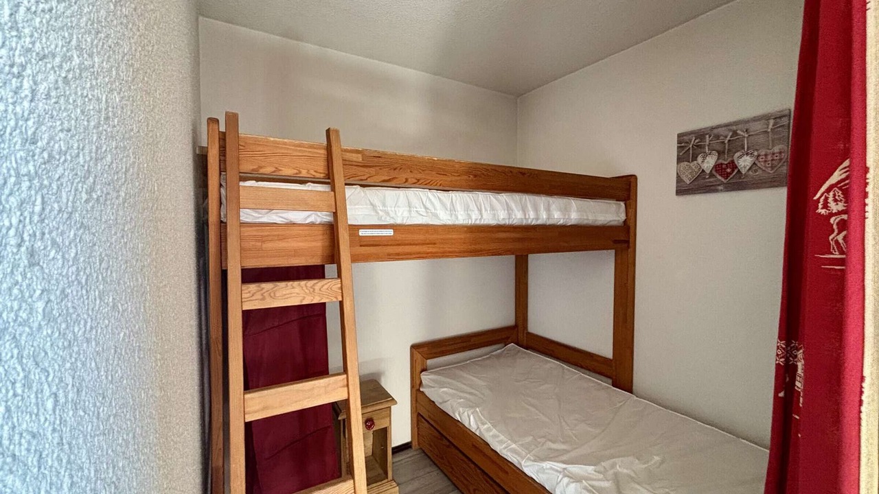 Photo of Bedroom in Eclose-Est