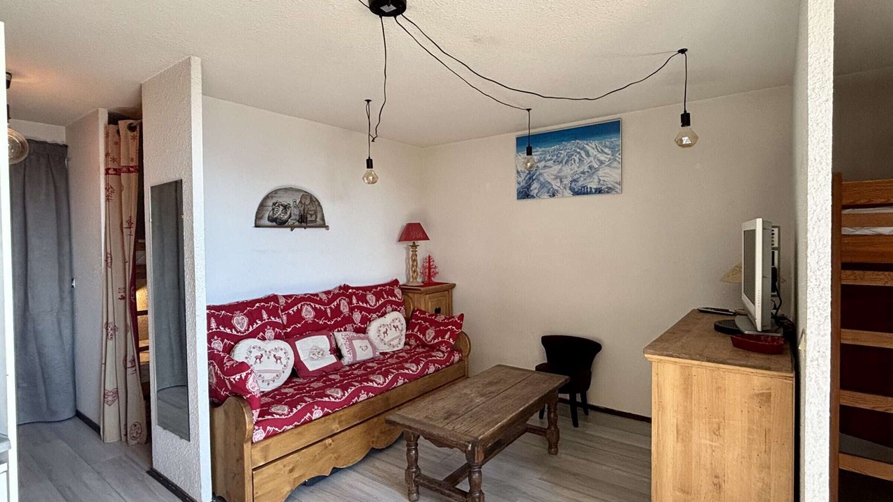 Photo of Livingroom in Eclose-Est