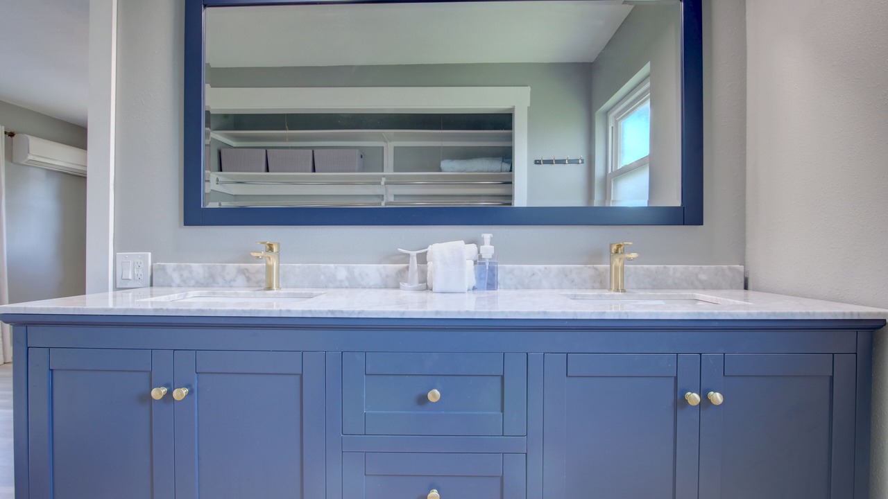Photo of Bathroom in Yacht Club