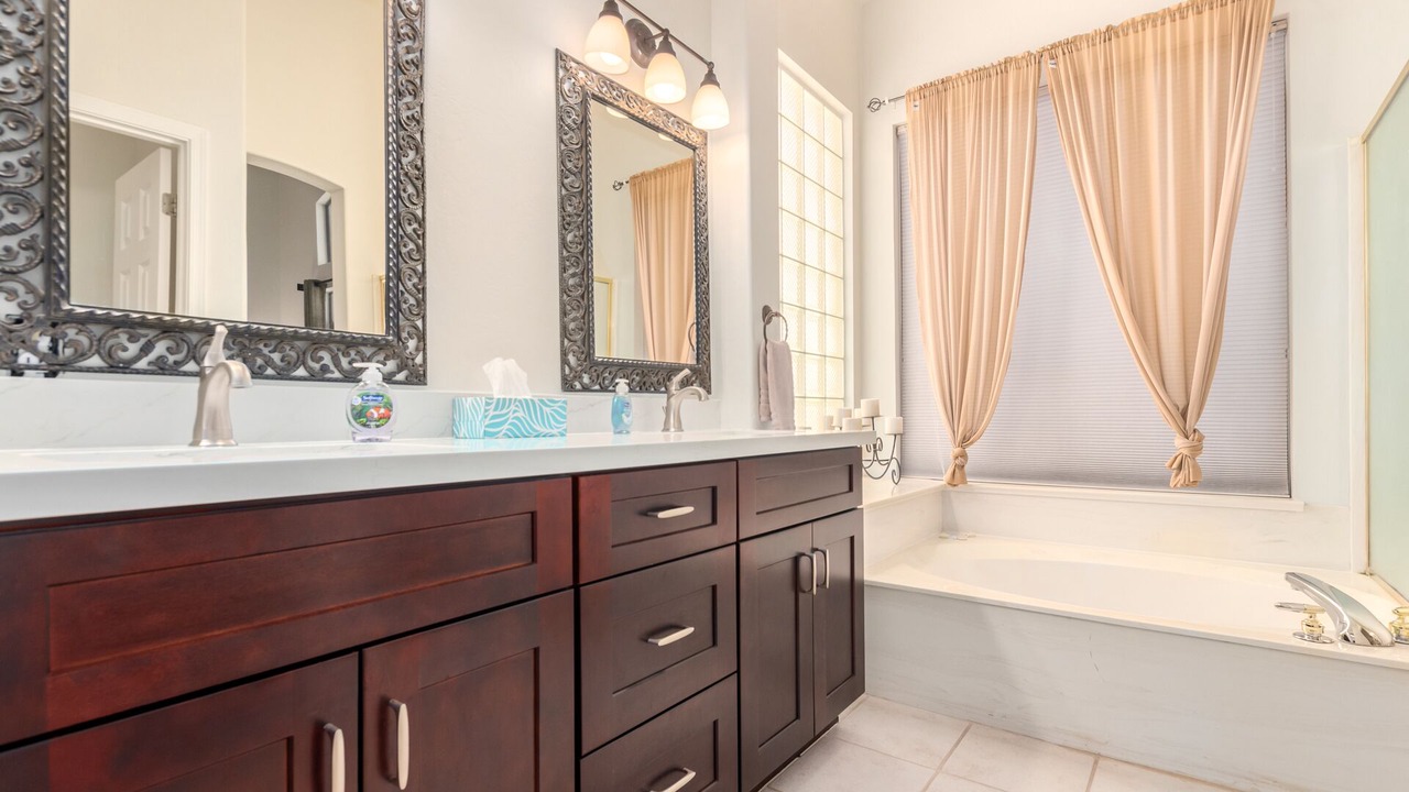Photo of Bathroom in Red Mountain Ranch
