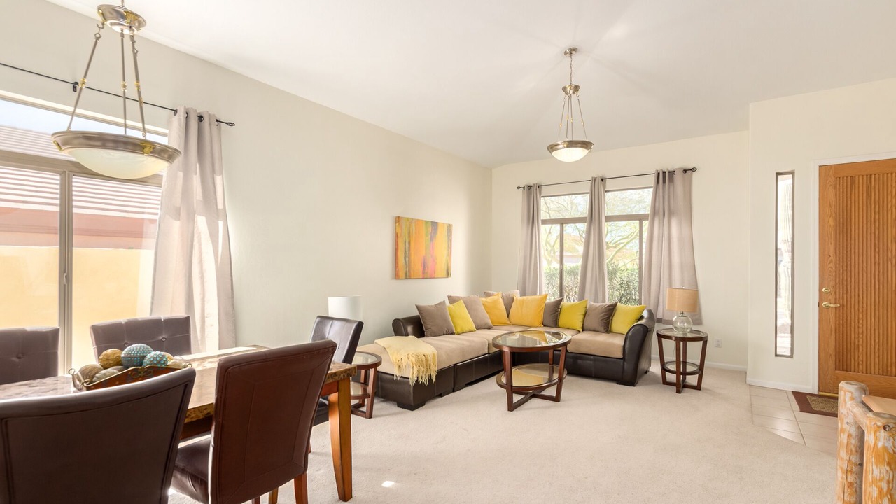 Photo of Livingroom in Red Mountain Ranch
