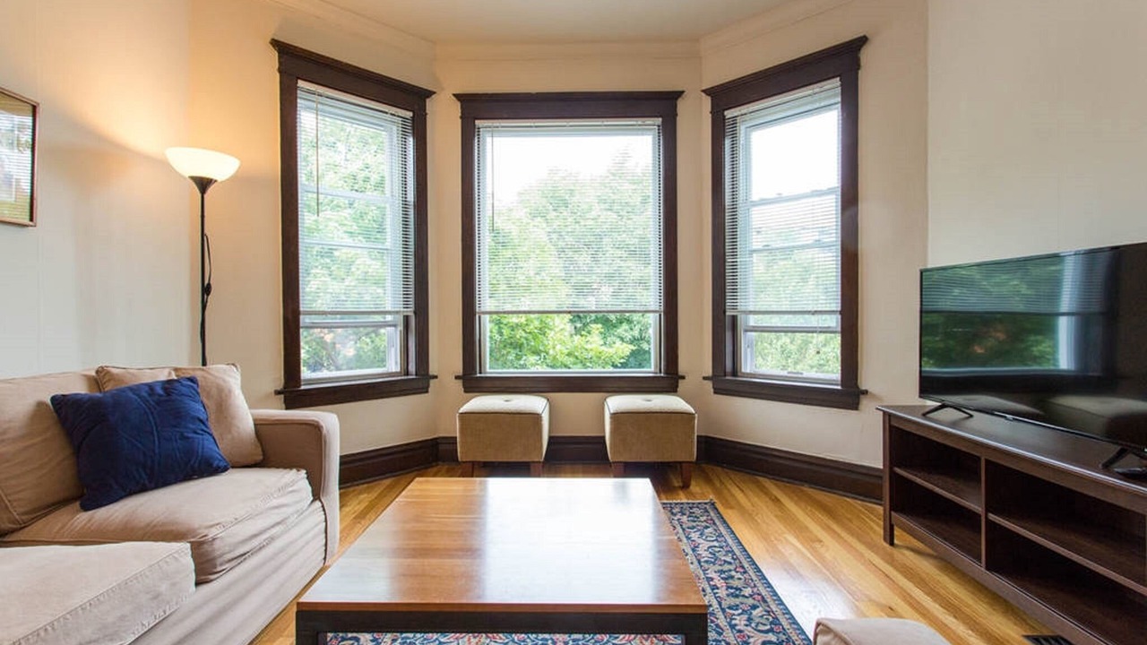 Photo of Livingroom in Lakeview