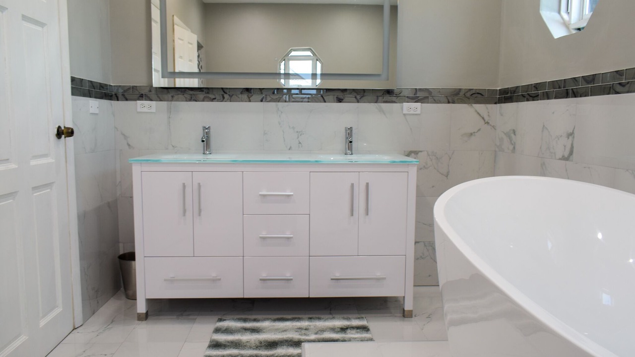 Photo of Bathroom in West Gate Hills
