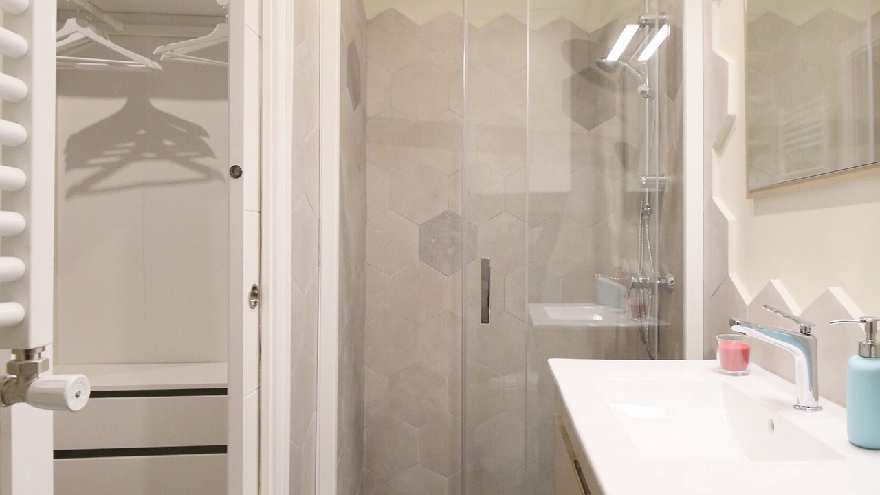 Photo of Bathroom in Embajadores