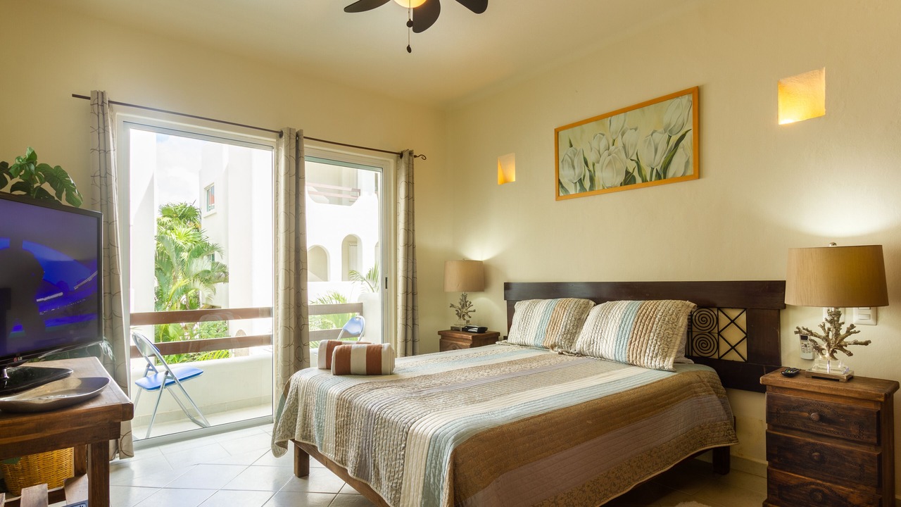 Photo of Bedroom in 12th Street