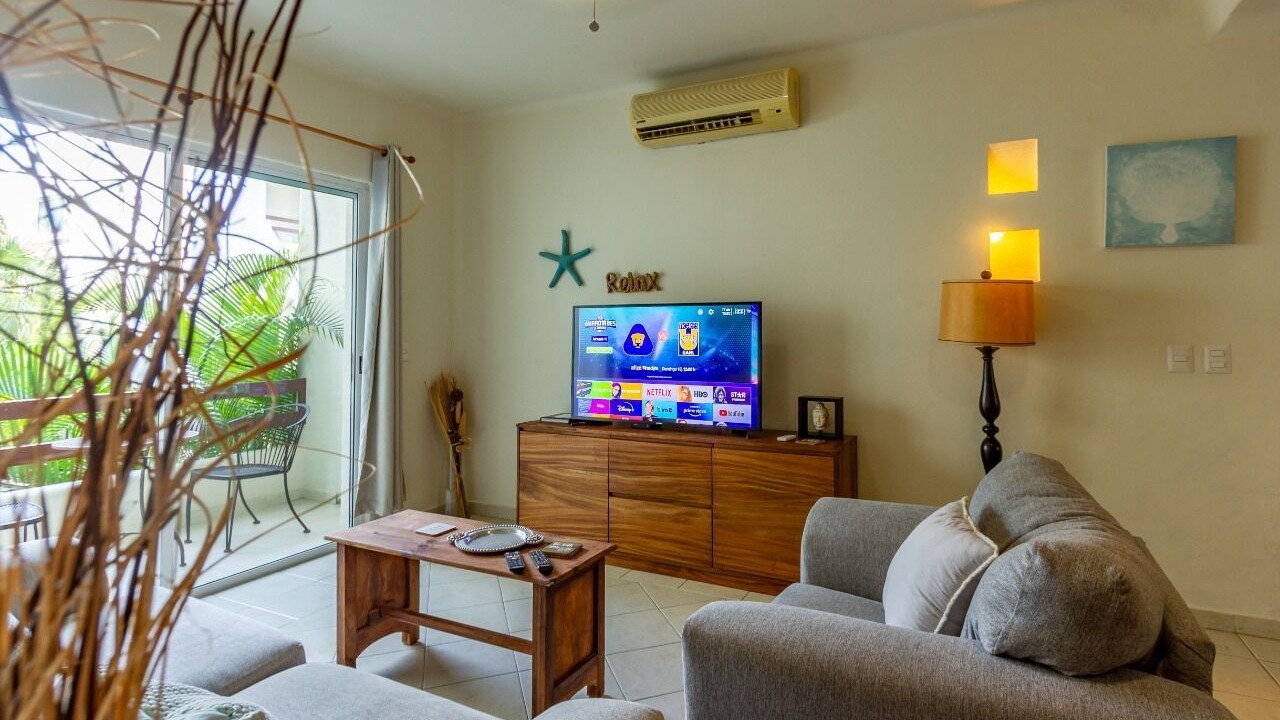 Photo of Livingroom in 12th Street