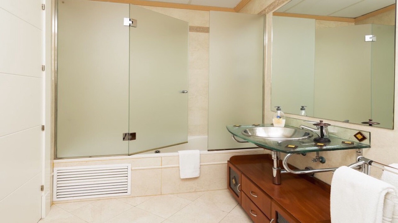 Photo of Bathroom in Sol