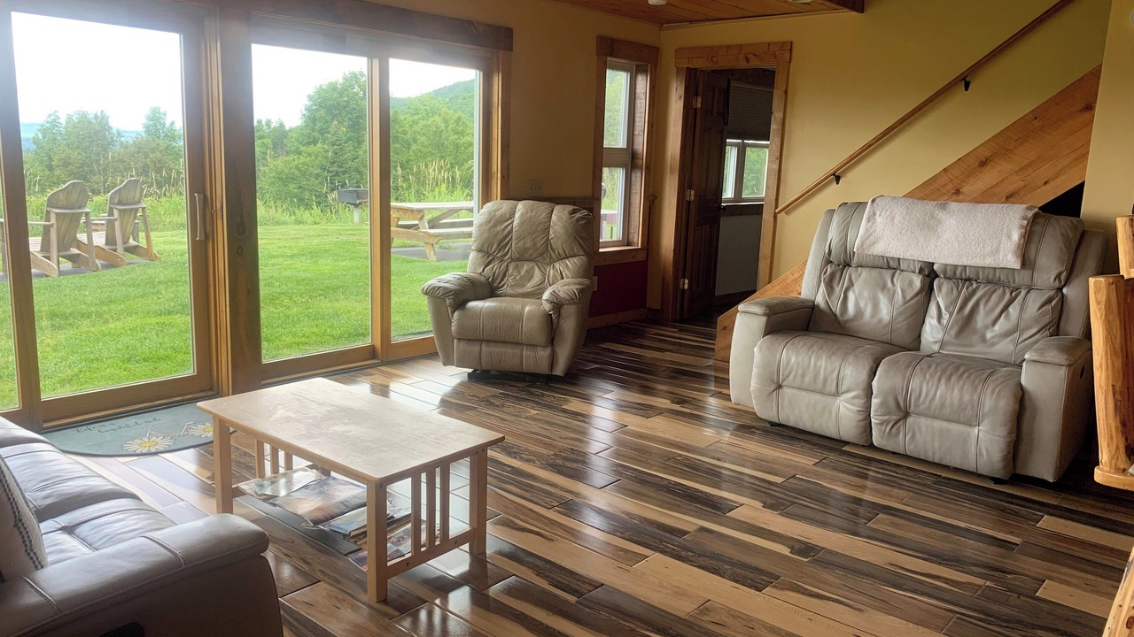 Photo of Livingroom in East Burke