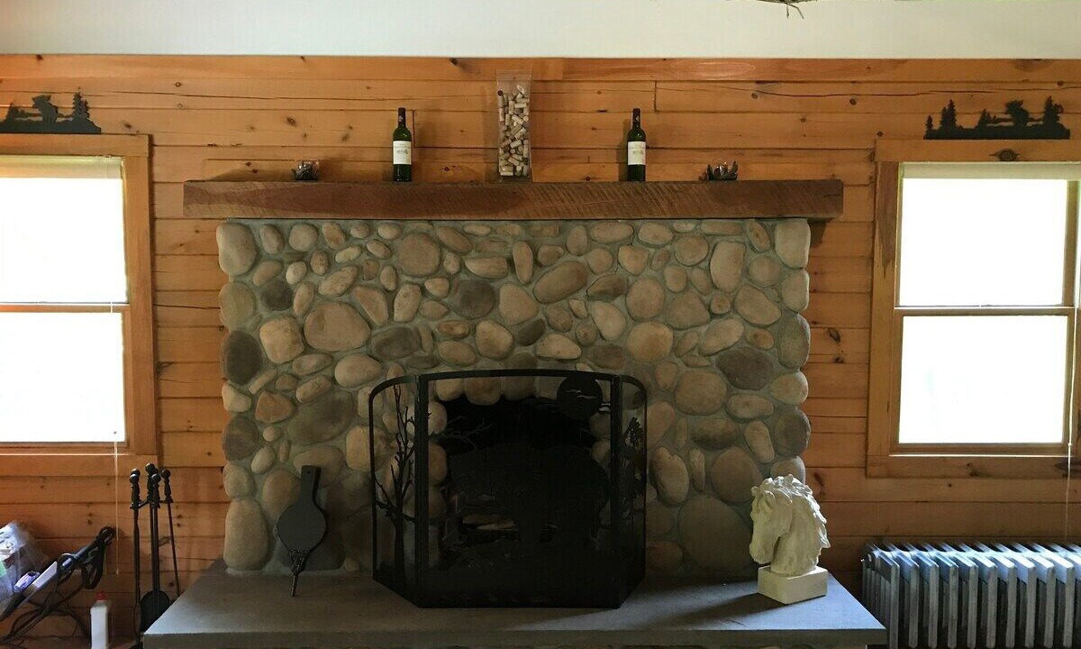 Photo of Livingroom in Town of Colchester