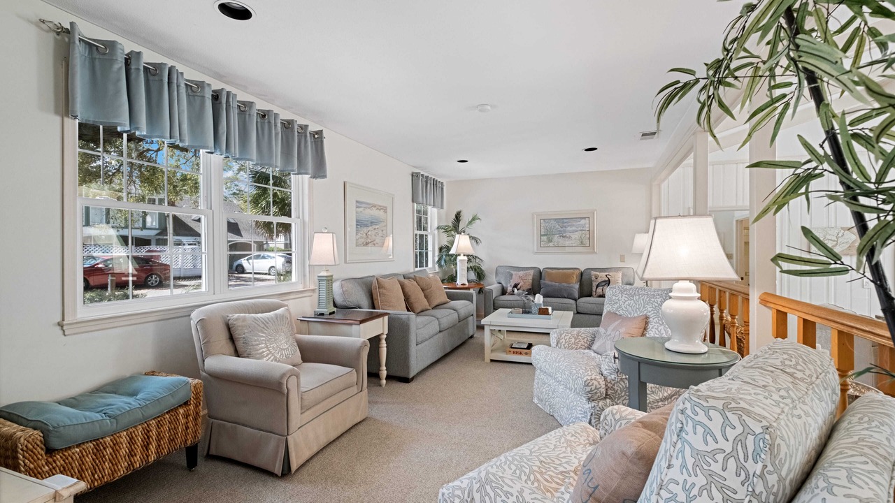 Photo of Livingroom in North Forest Beach