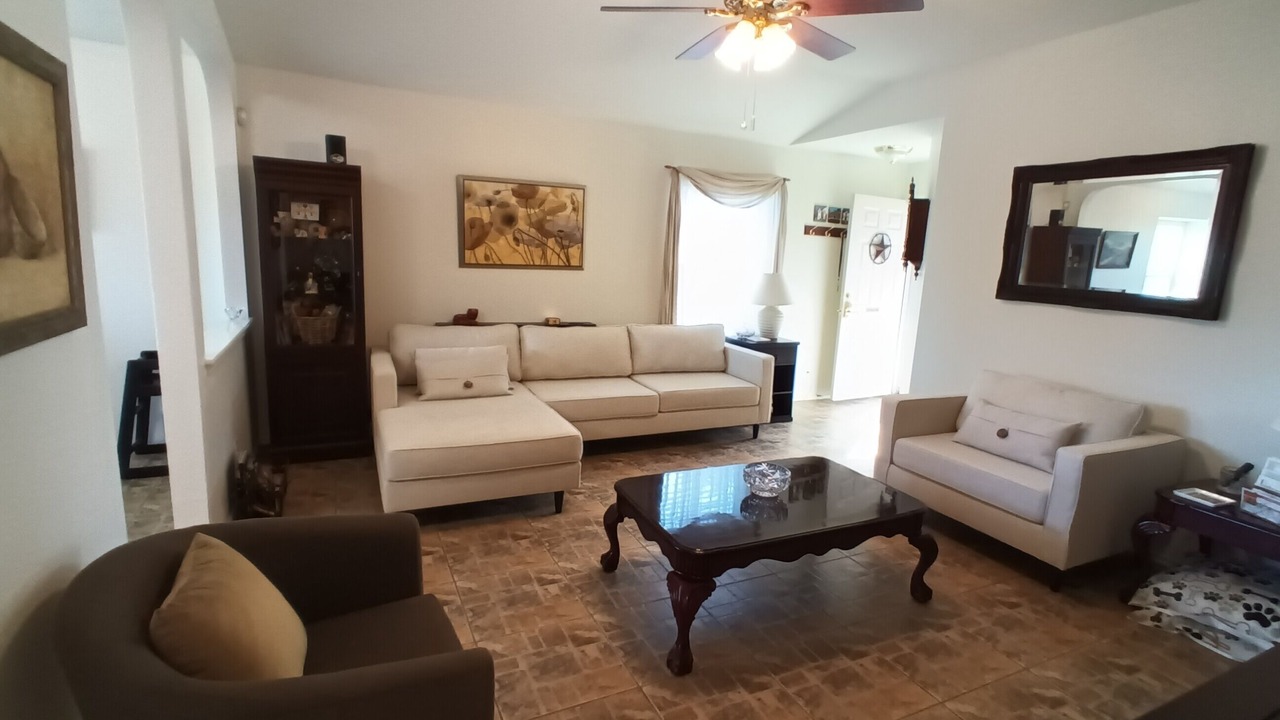 Photo of Livingroom in West San Antonio