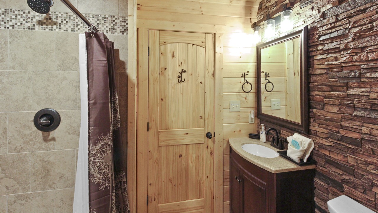 Photo of Bathroom in Chalet Village North