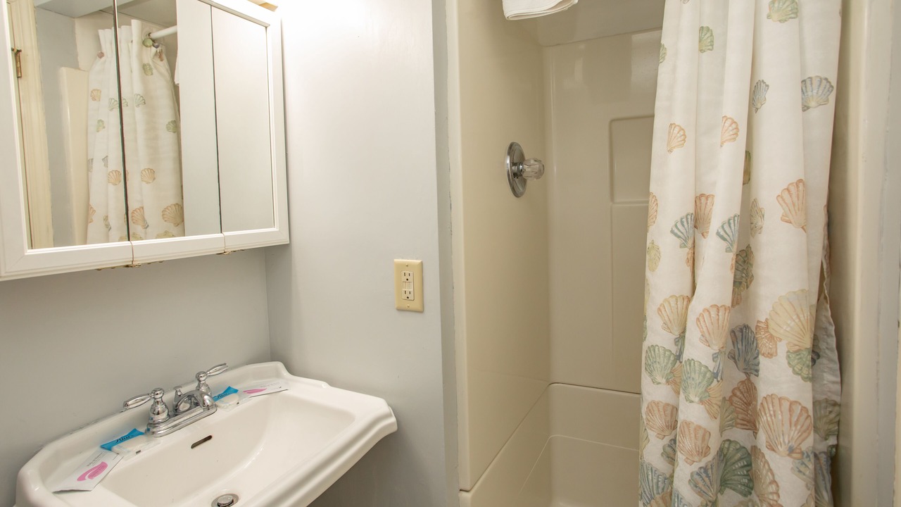 Photo of Bathroom in Garden City