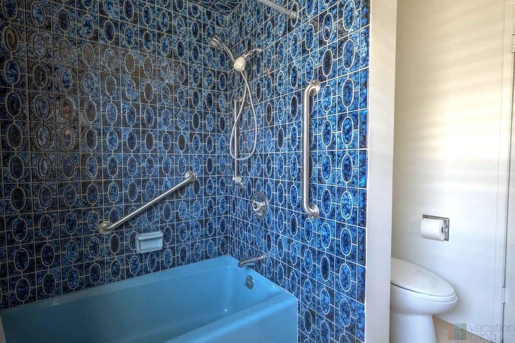 Photo of Bathroom in Ladera Heights