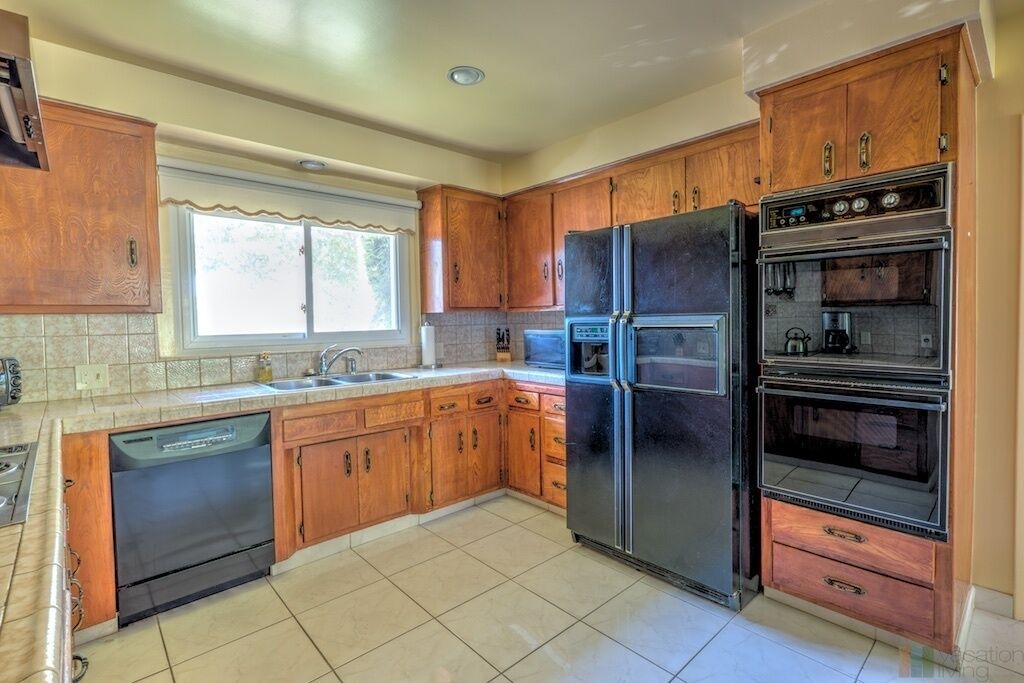 Photo of Kitchen in Ladera Heights