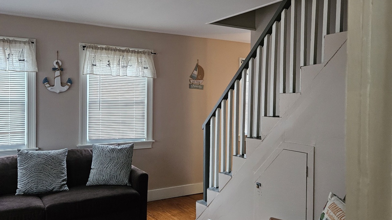 Photo of Livingroom in Mystic