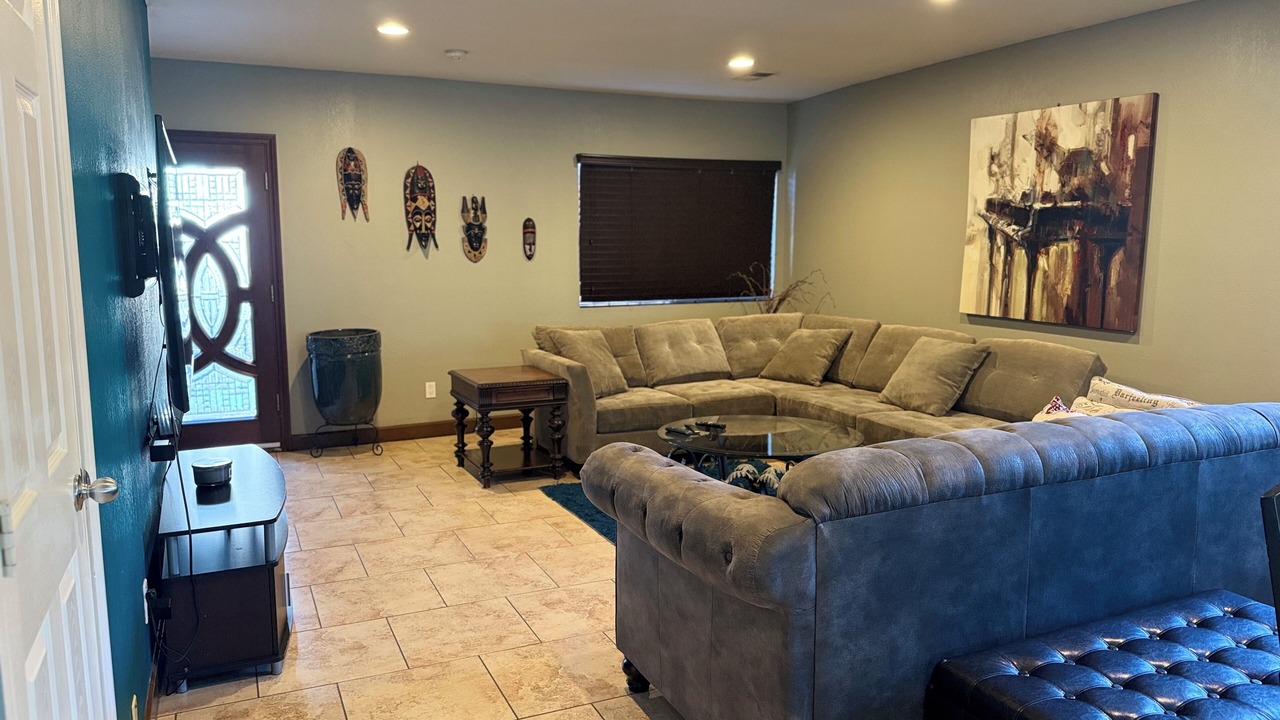 Photo of Livingroom in Eastside