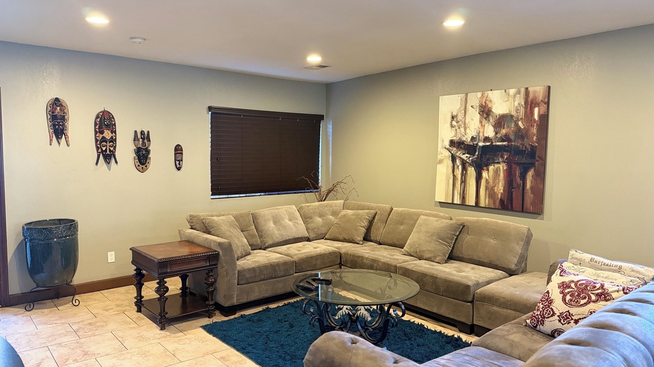 Photo of Livingroom in Eastside