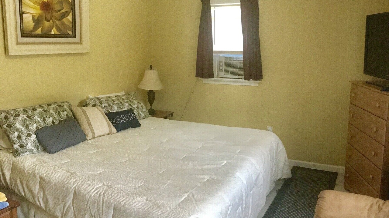 Photo of Bedroom in White Mills