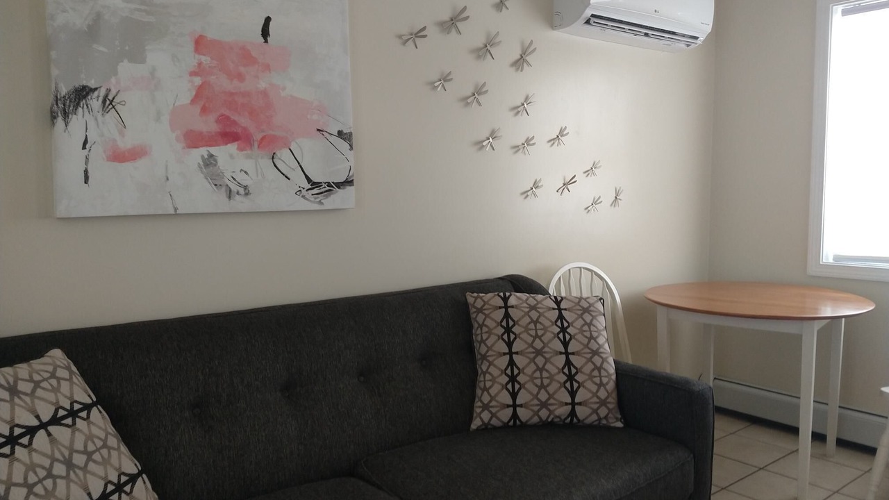 Photo of Livingroom in Westbrook Center