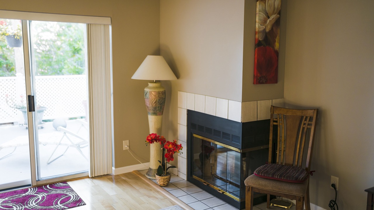 Photo of Livingroom in Broadview