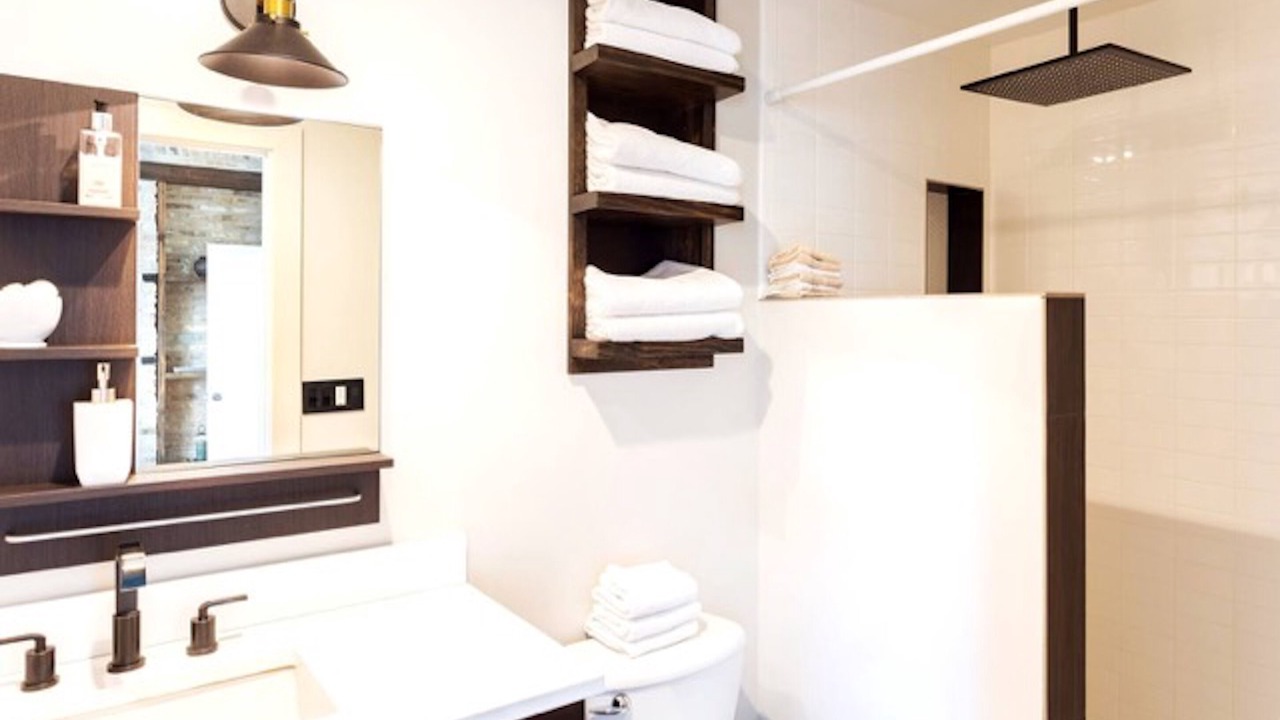 Photo of Bathroom in Rogers Park