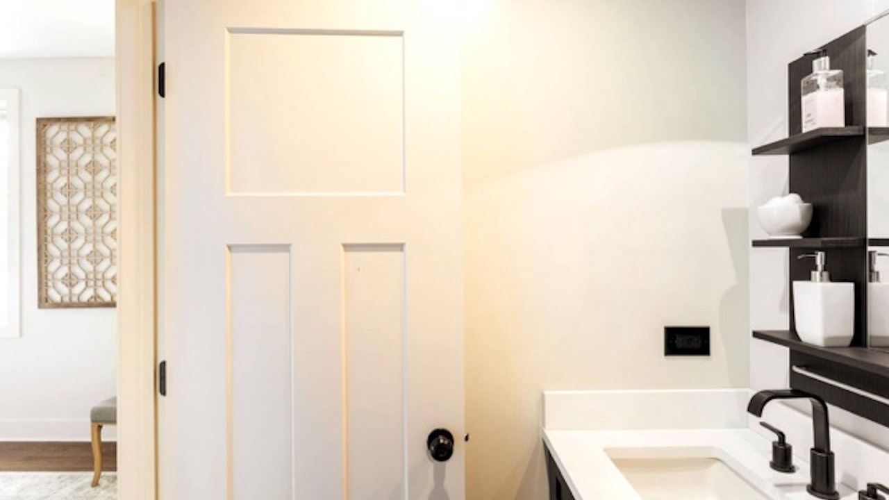 Photo of Bathroom in Rogers Park