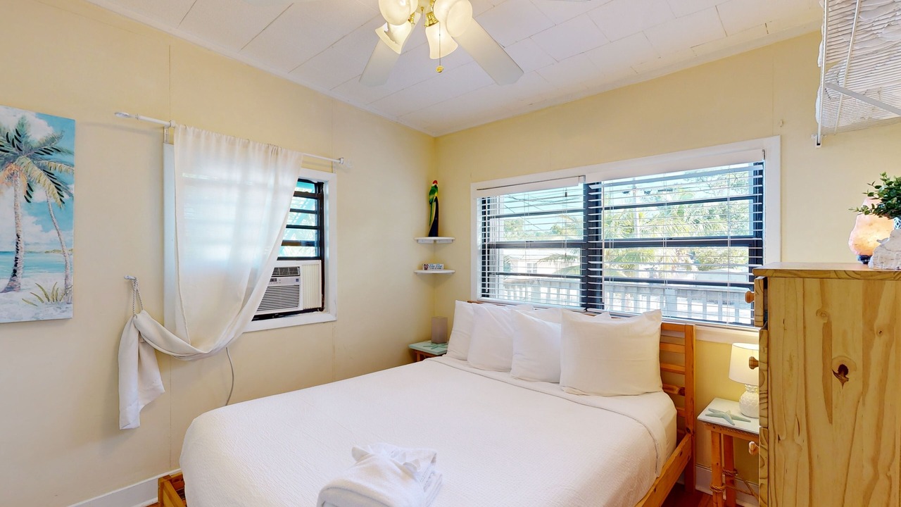 Photo of Bedroom in Largo Gardens