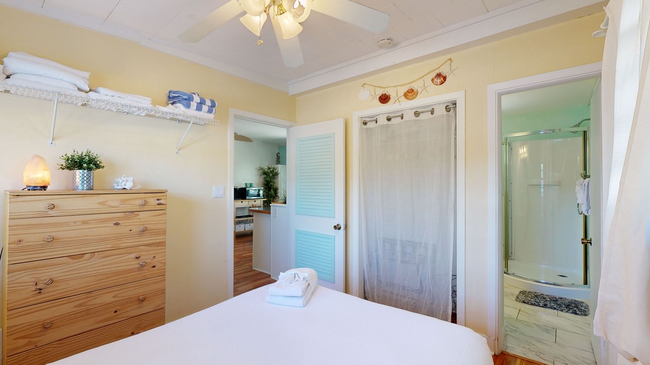 Photo of Bedroom in Largo Gardens