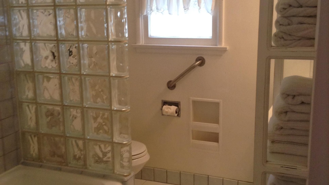Photo of Bathroom in Los Angeles