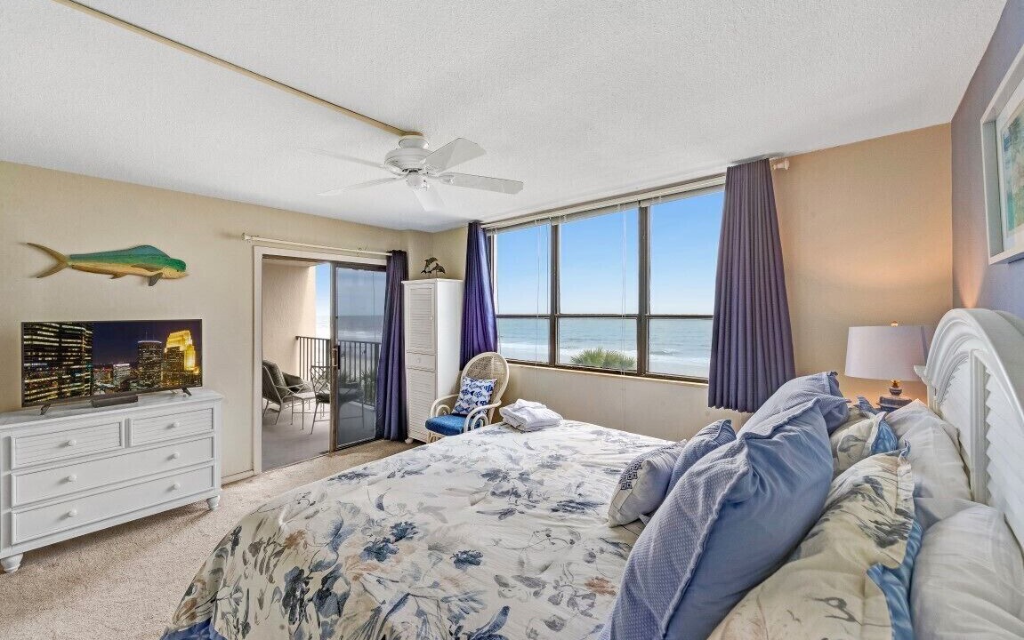 Photo of Bedroom in Arcadian Shores