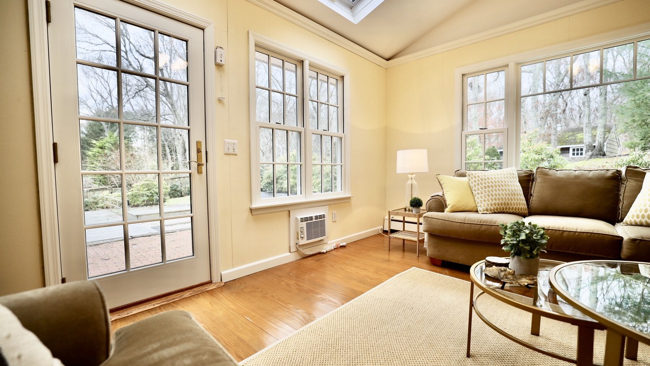 Photo of Livingroom in Water Mill