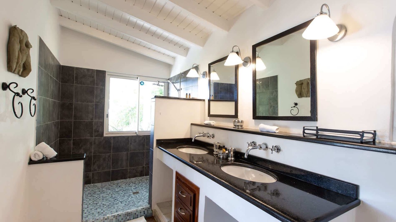 Photo of Bathroom in Les Terres Basses