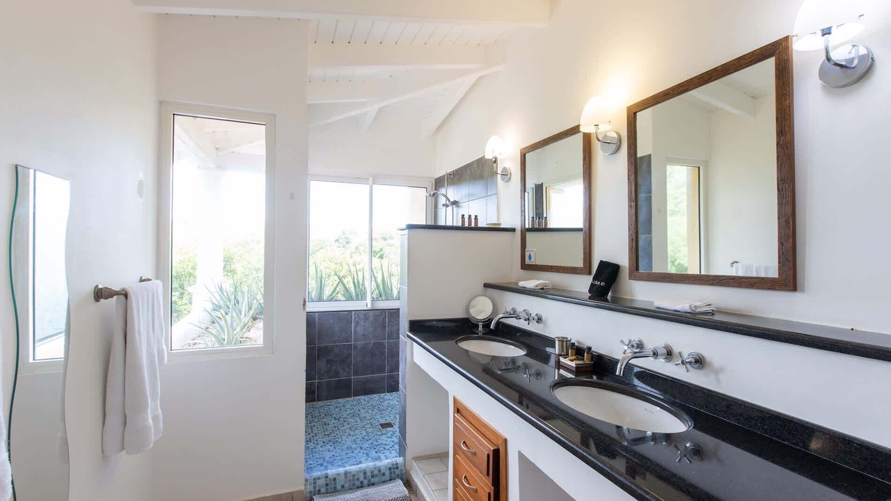 Photo of Bathroom in Les Terres Basses
