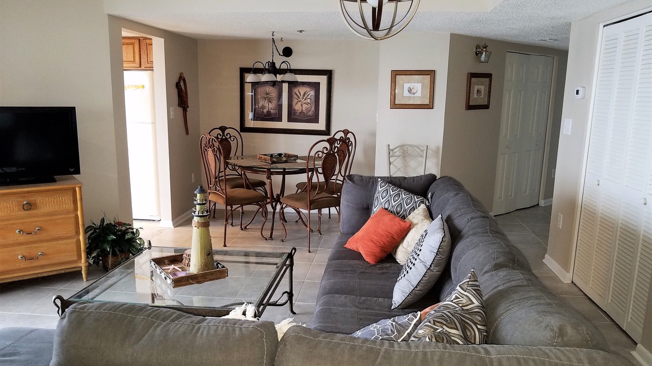Photo of Livingroom in Cherry Grove Beach